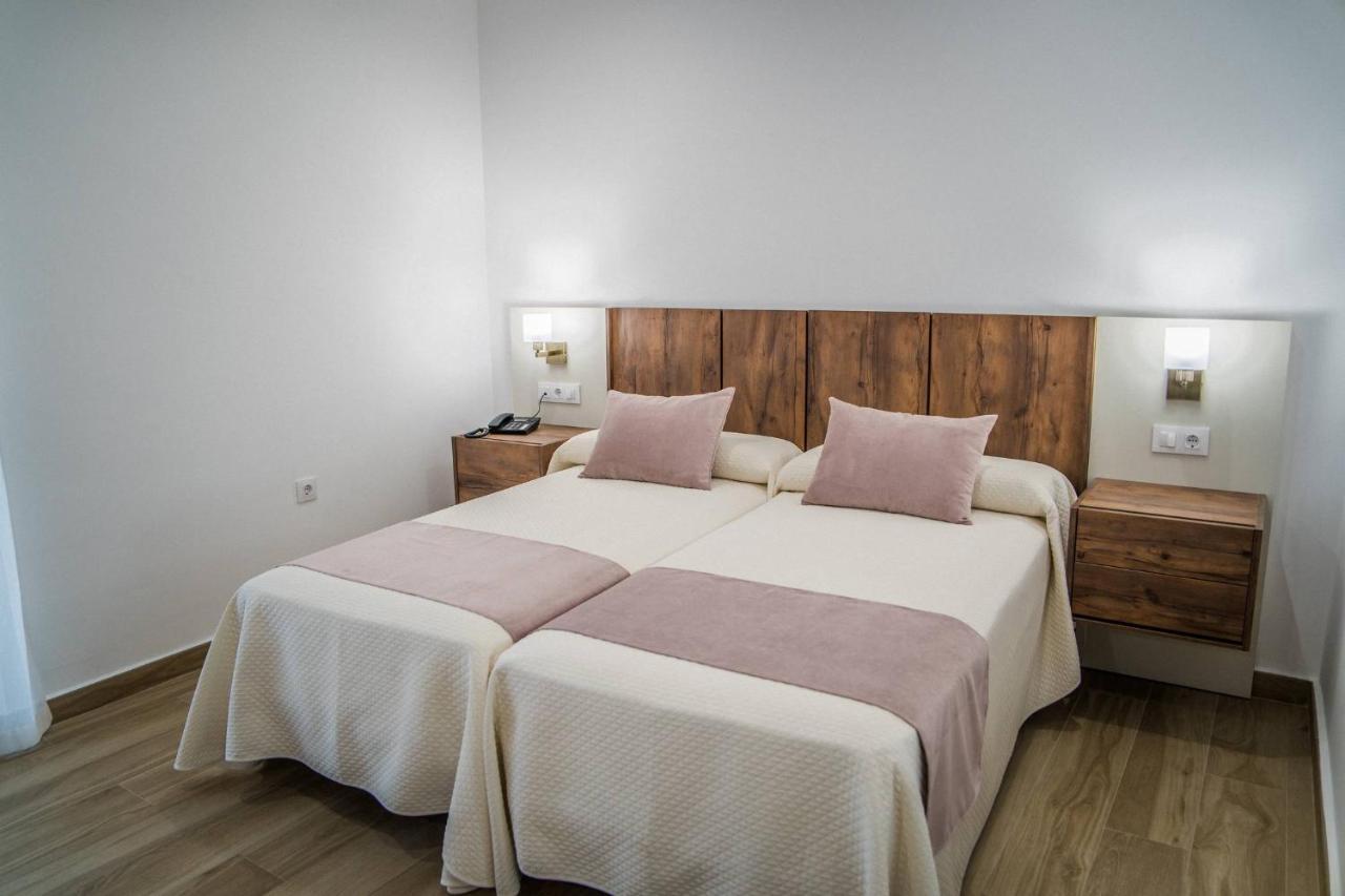 Hotel Rural La Teja Сегура-де-Леон Экстерьер фото
